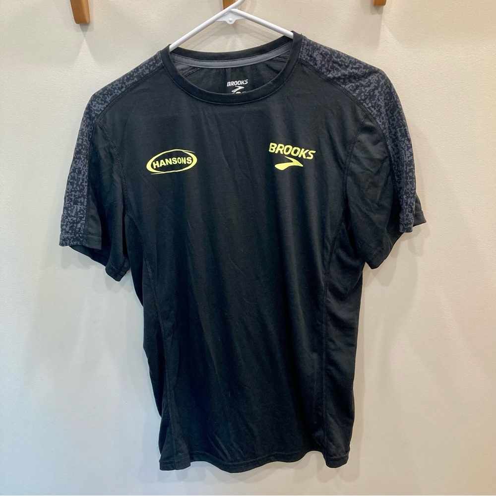 Brooks Distance Short Sleeve